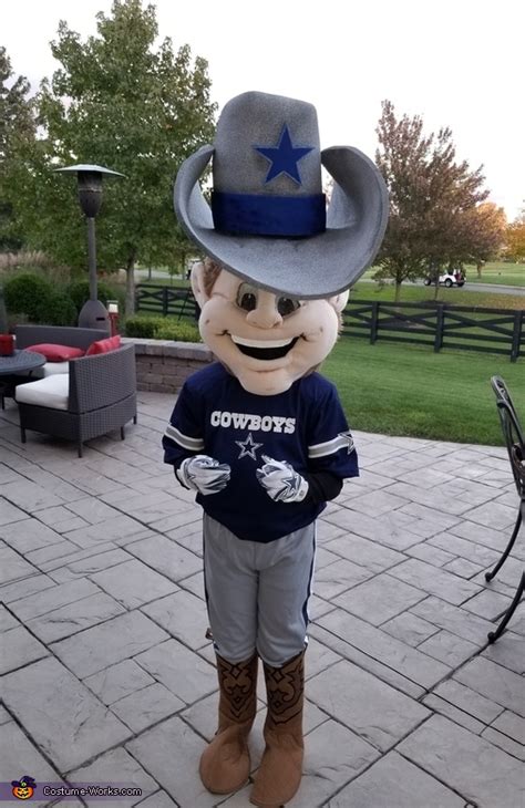 The Dallas Cowboys Mascot Costume: More Than Just a Furry Face